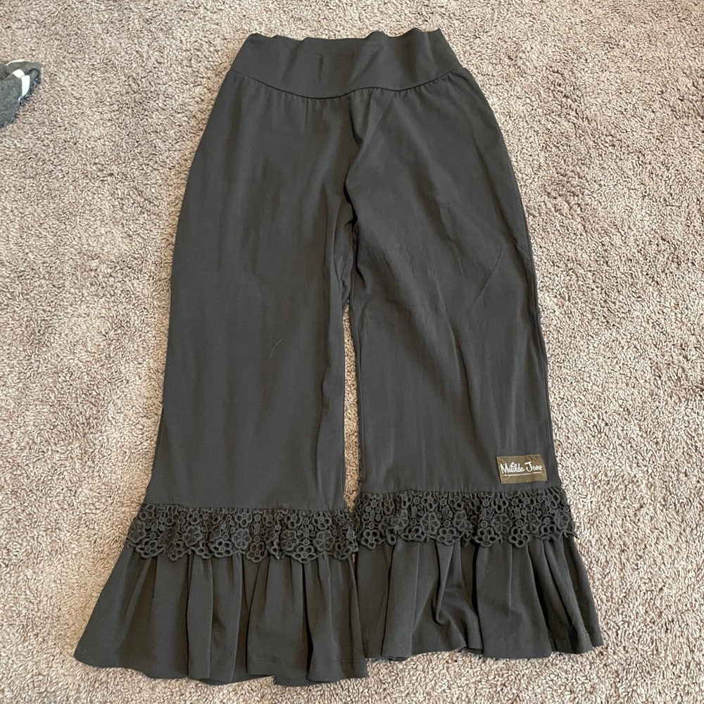 Ruffle pants